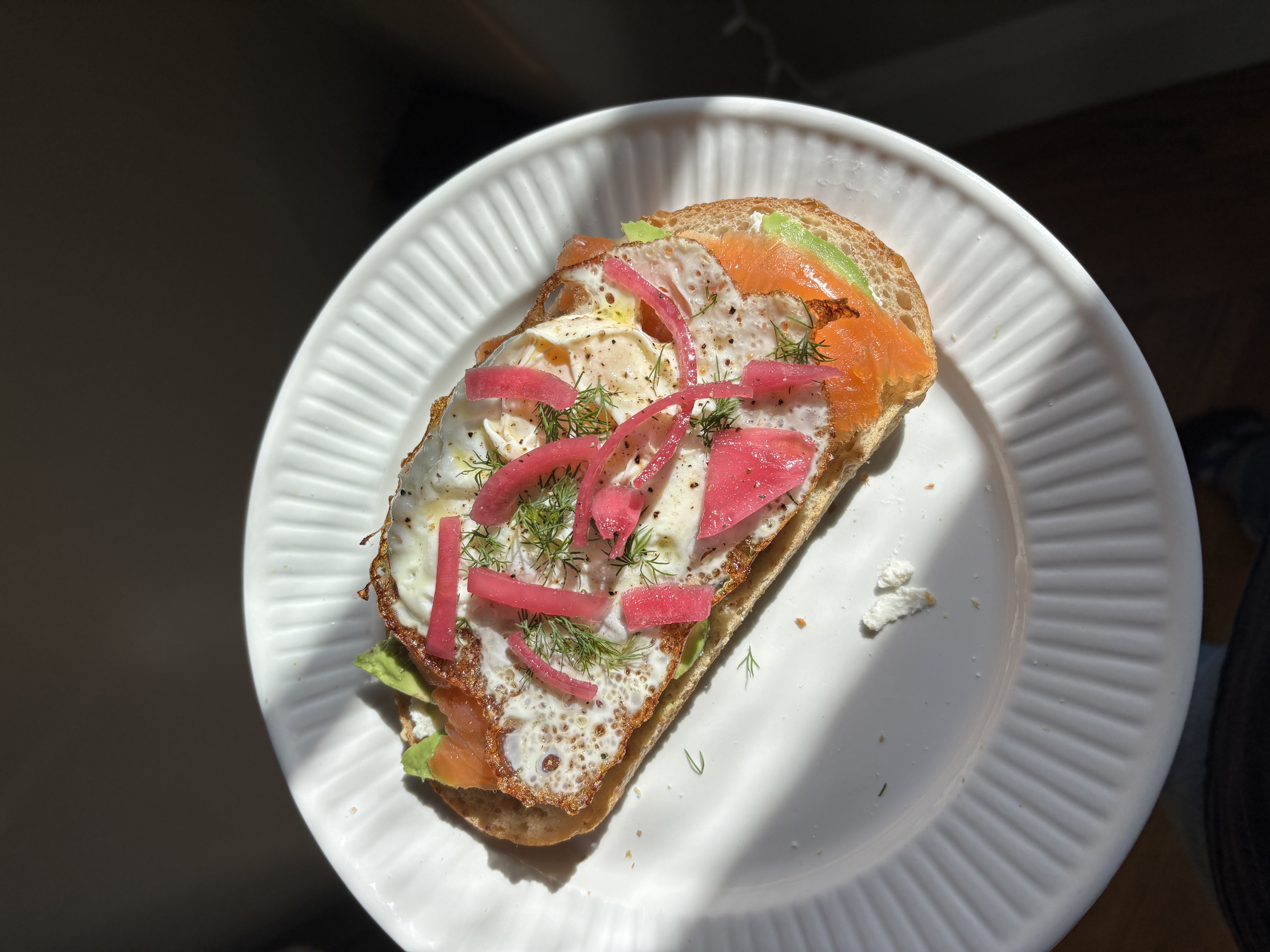 smoked salmon & ricotta toast
