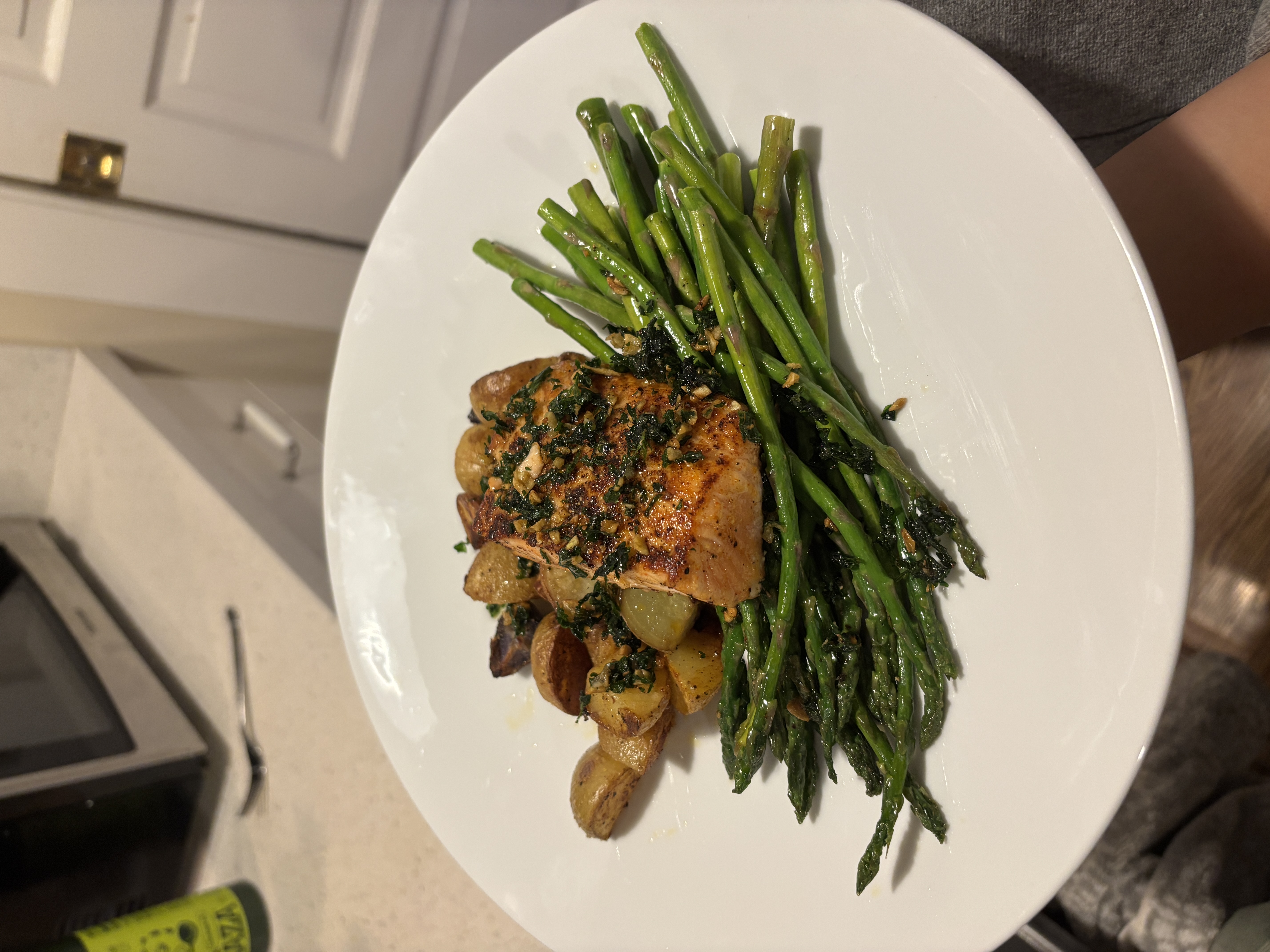 pan-seared salmon & roasted asparagus
