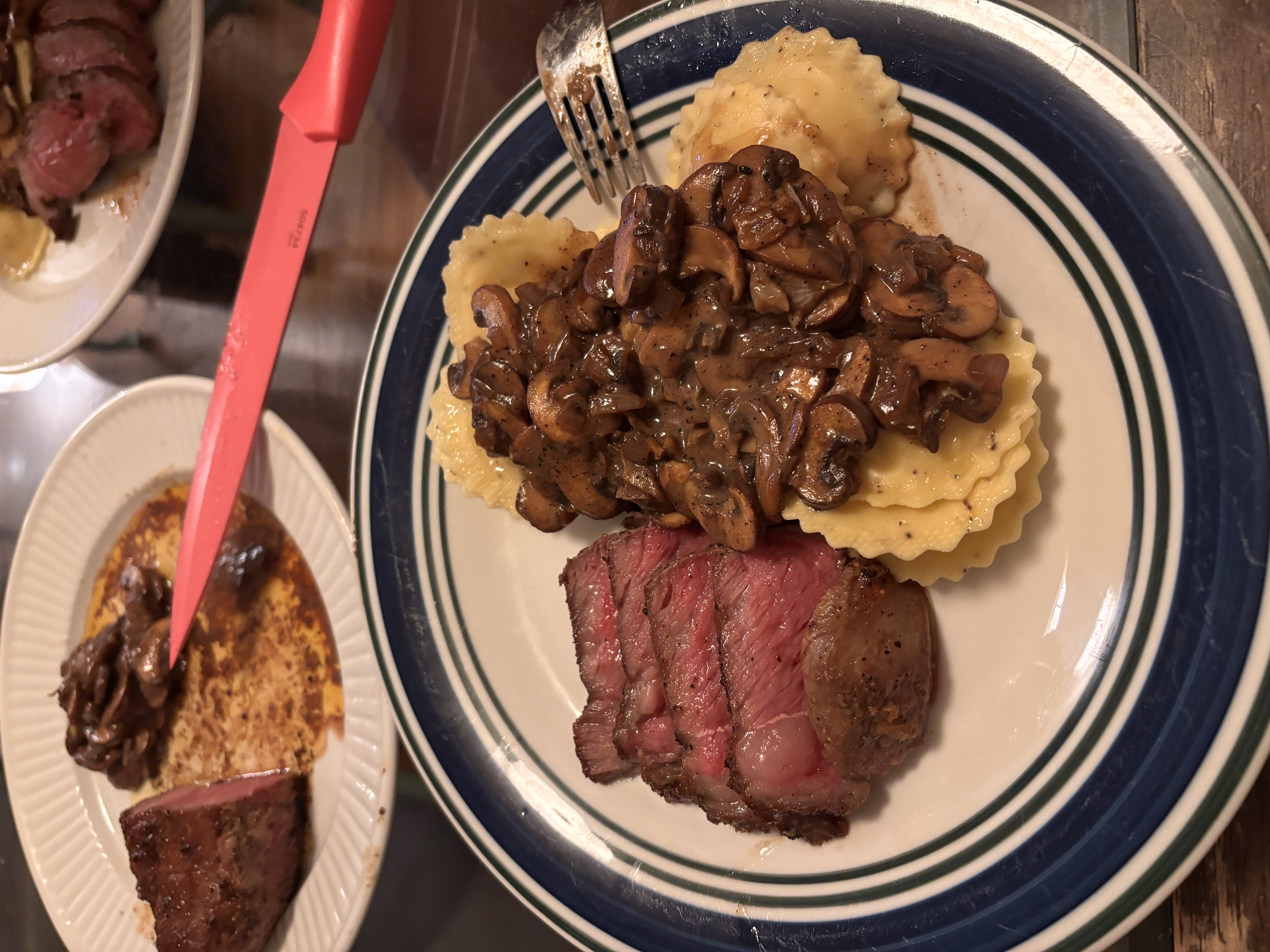 steak with mushroom pan sauce & cheese ravioli